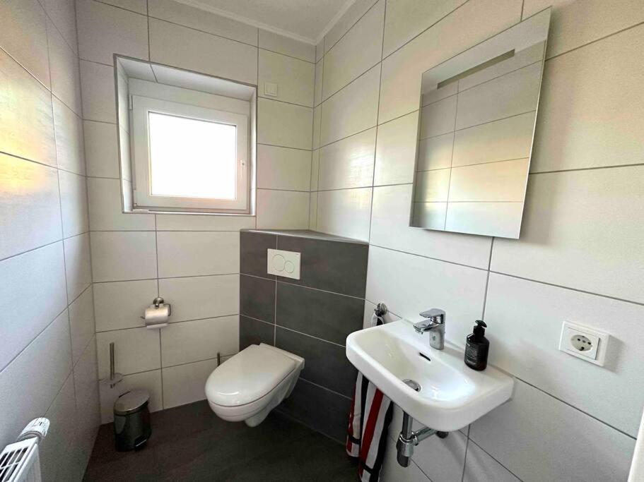 Ferienwohnung Komfortabel Wohnen Бремерхафен Экстерьер фото